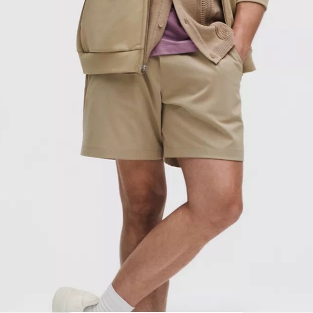 LULULEMON Classic Fit 7” Shorts